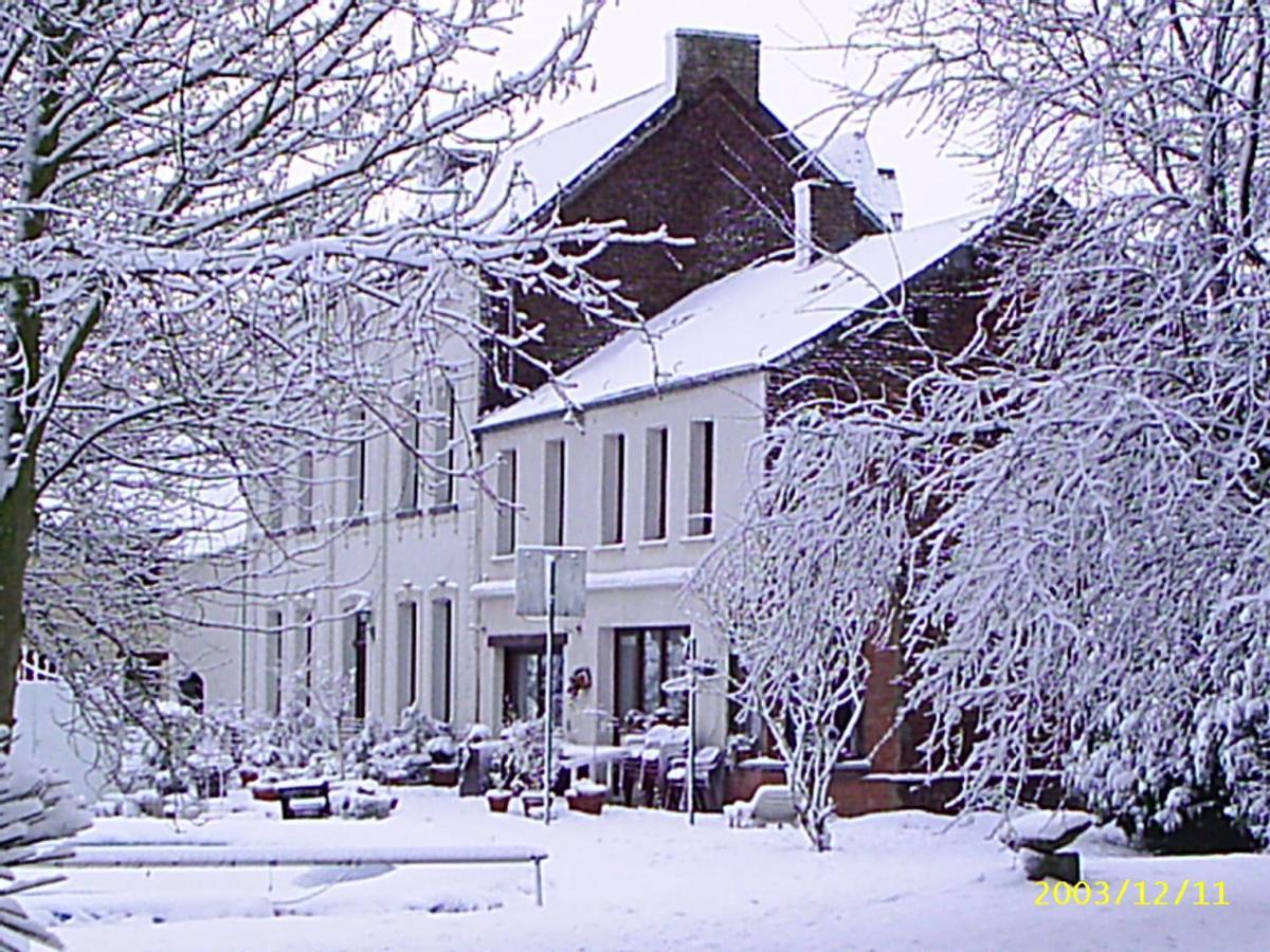 Le Chateau De Frankie Spas-Saunas Grand-Reng Экстерьер фото