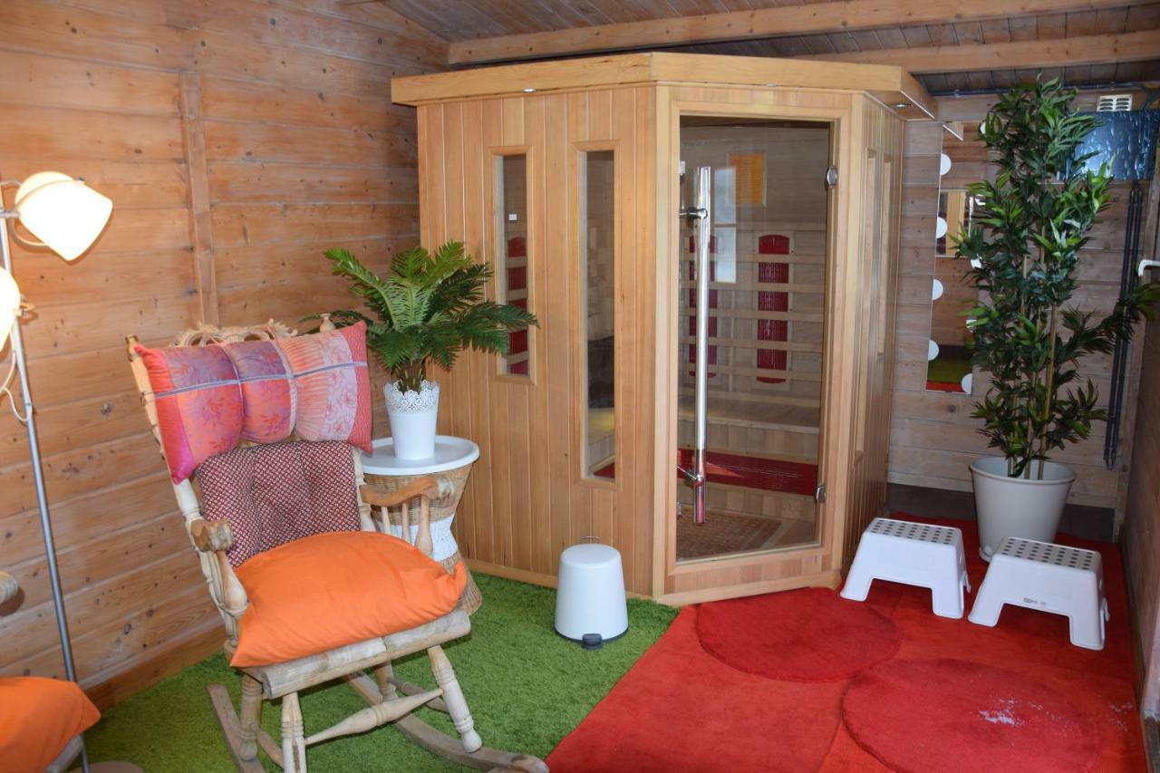 Le Chateau De Frankie Spas-Saunas Grand-Reng Экстерьер фото