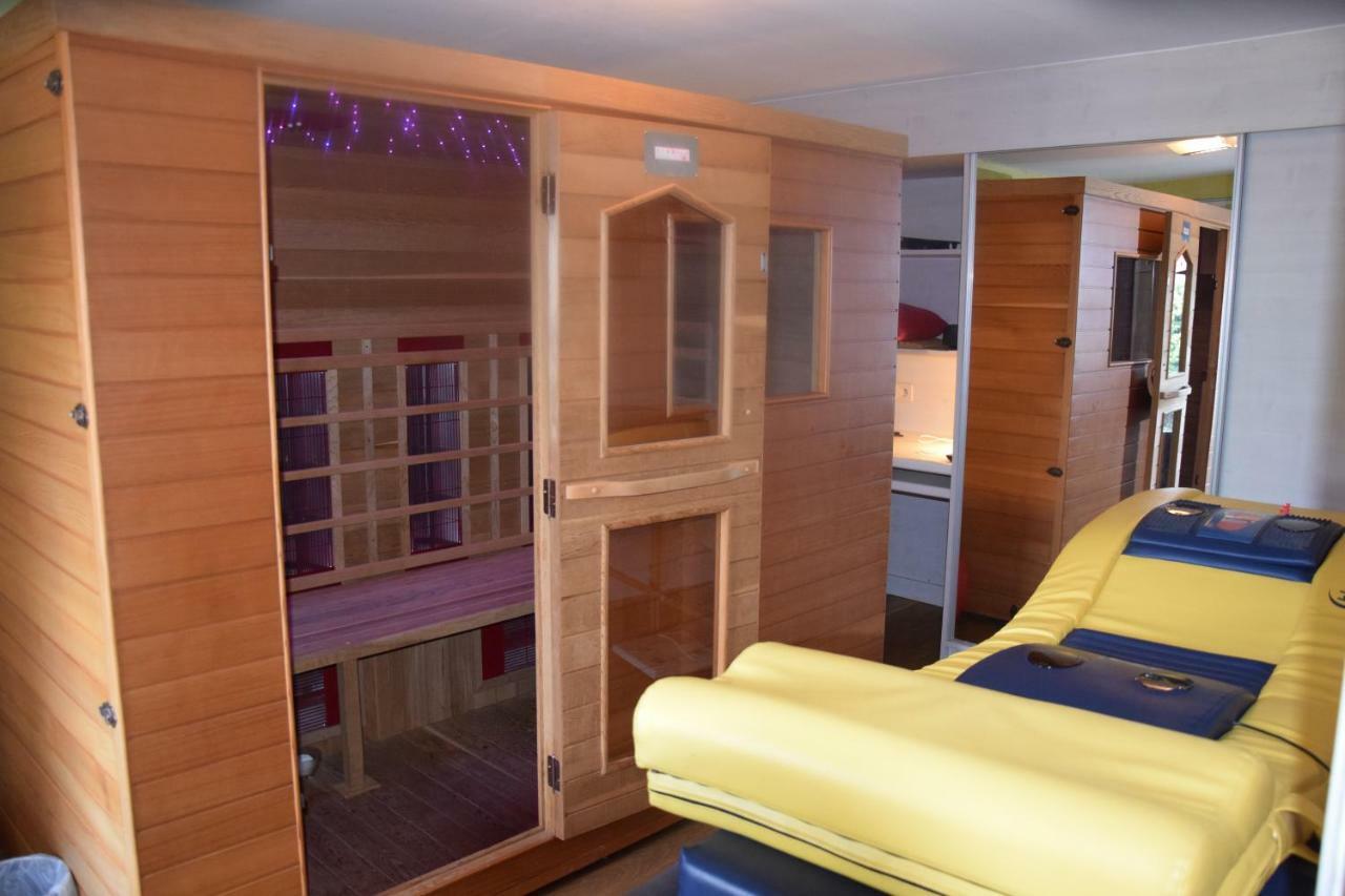 Le Chateau De Frankie Spas-Saunas Grand-Reng Экстерьер фото